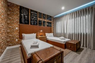 3 Bedrooms Stylish Townhouse Near Disney - 2