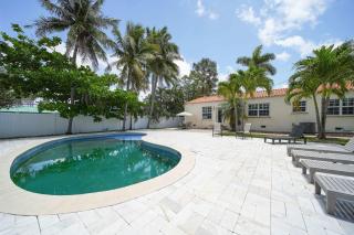 Hollywood Beach Bliss Villa Sleeps 10 - 1
