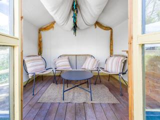 3 Legged Duck Cottage - - 8