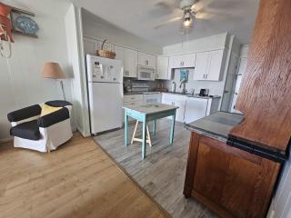 The Sea Shed- Ocean Front Condo - Myrtle Beach - 5