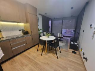 Spacious 2BR Retreat in Las Condes Comfort Awaits - Santiago - 9