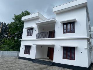 Empire Mona Villa - - 8