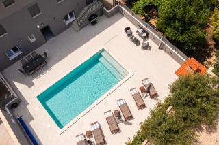 Luxury Apartment Lorena - Private Heated Pool - - Jesenice - 1
