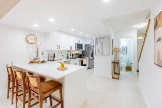 Gorgeous Beach Front Condo Near Flagler Ave - 701 - New Smyrna Beach - 5