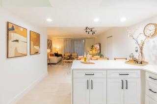 Gorgeous Beach Front Condo Near Flagler Ave - 701 - New Smyrna Beach - 3