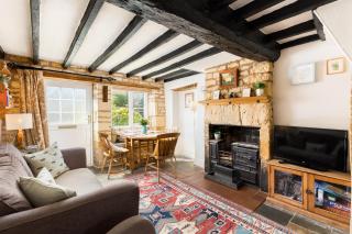 Pass the Keys Cosy Cottage 17th century Garden Parking - Bourton on the Hill - 0