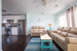 Near Beach Dining & Shops Private Hot Tub - Kill Devil Hills - 4