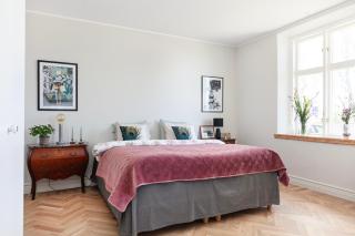 NEW Stylish Coastal Retreat, 1 Min to the Ocean - Lerberget - 2