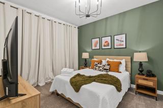 Amazing 4 Bed home w private Pool close to Disney 1180KING - 5