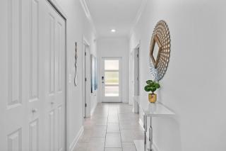 Spacious 5BR Home with Pool Near Top Attractions - Kissimmee - 6