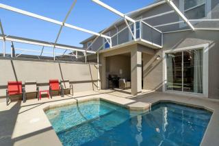 Chic 4BR Home with Mickey & Star Wars Rooms - 7