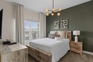 Chic 4BR Home with Mickey & Star Wars Rooms - Kissimmee - 4