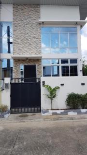 The WhiteHouse Inn - Calumpit - 0