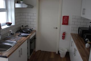 Double ground floor room near shop and metro station - Londres - 8