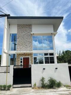 The WhiteHouse Inn - Calumpit - 9