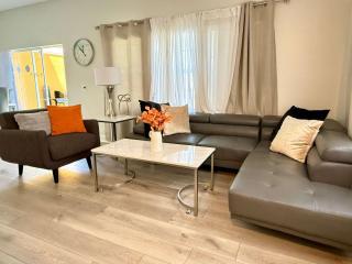 Citrus and Sun- Bright breezy and perfectly placed- resort living near Disney and Universal fun - 4