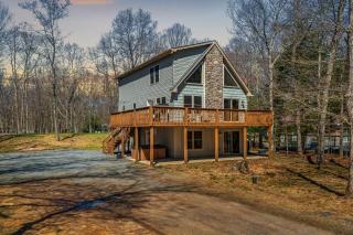Hickory Haven by AvantStay Hot Tub Game Room Theater Deck - Albrightsville - 5