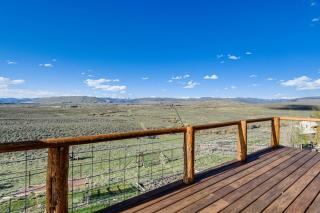 5 Mi to Lake Secluded Pinedale Retreat with Sauna! - 0