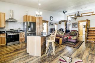 5 Mi to Lake Secluded Pinedale Retreat with Sauna! - 4