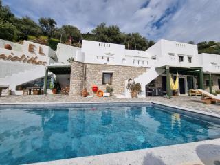 ELAIOLITHOS - Luxury Villa Suites - Adults Only - Khalkíon - 0