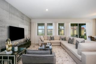 Last Minute Disney Getaway! Private Pool, Hot Tub & Games Room. Book Now! #21452 - 1