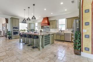 8 Mi to Lodi Lake Luxe Home with On-Site Vineyard - Acampo - 8