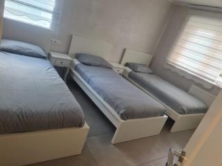 Sehr grosse 5 Zimmer Wohnung mit Garten und terasse - Wiesbaden - 8