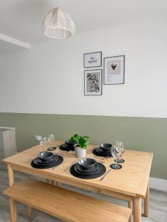 Warner Brothers House - Watford - 9