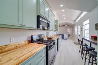 Hike, Fish and Explore Peaceful McAlester Cabin! - - 1