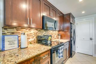 Walk to Beach: Pool-View Condo in Galveston! - 3