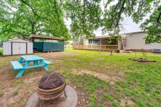 1 Mi to Lake Texoma Access Home with Deck - 9