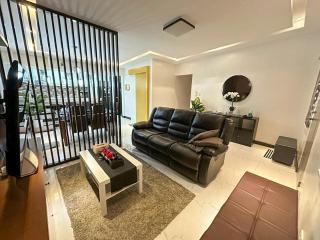Stylish 3 Bedroom Home for Families & Groups - - 7