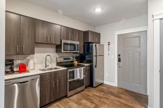 CozySuites Penrose On Mass with pool & parking #1 - Indianapolis - 4