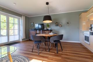 Ferienhaus Süderpiep – 4 individuelle Ferienwohnungen nahe Südstrand Ferienwohnung Seestern – stilvolles Erdgeschossdomizil mit Terrasse - Sankt Peter-Ording - 4