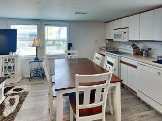 Surfside Beach Bungalow - Surfside Beach - 6