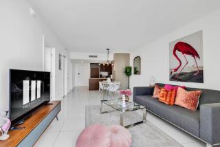 W Hotel 2BR Ocean View, Pool, Spa, Free Gym Classes - Miami - 1