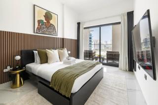 New 1BR with Full Balcony Gym Pool and Sauna - 9