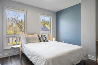Modern 4BR with Parking 10 Min to YYZ Airport - Mississauga - 5