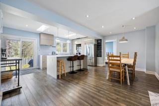 Modern 4BR with Parking 10 Min to YYZ Airport - Mississauga - 2