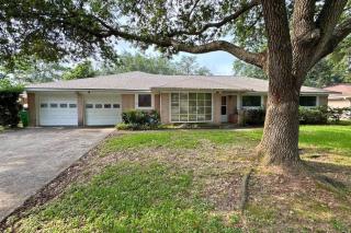 Large 4BR Retreat in Baytown - Baytown - 0