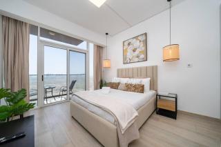 Luxury JVC Studio in a Great Location - 9