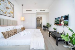Luxury JVC Studio in a Great Location - 5