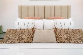 Luxury JVC Studio in a Great Location - 4