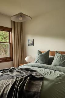 Mid-Century Modern Retreat - Kings Park - 5
