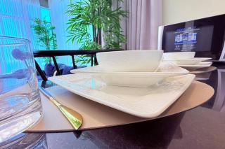 75 inch TV Sea View Ps5 Game - Manama - 3
