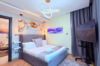 Penthouse 75 inch TV Sea View - Manama - 9