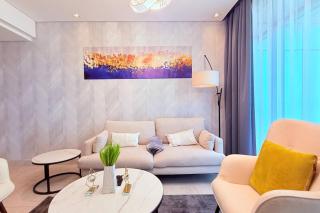 Penthouse 75 inch TV Sea View - Manama - 4