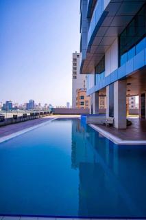 Penthouse 75 inch TV Sea View - Manama - 1