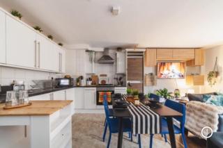 2BED Brick Lane residence Urban Escape - 3