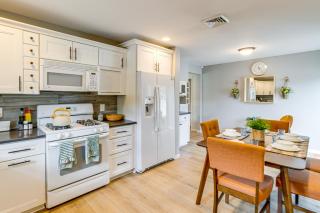 Near Dog Beach Somers Point Escape with Large Yard! - Somers Point - 2